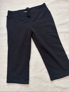 NWOT Old Navy cropped leg sweatpants